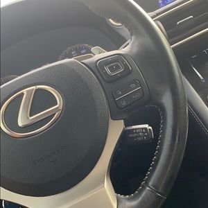 Meet your Posher, Ebony